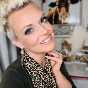 Meet your Posher, Lisa